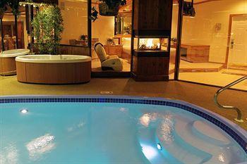 Sybaris Pool Suites Mequon Brown Deer Dış mekan fotoğraf
